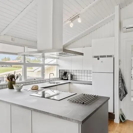 Awesome In Hjorring With Indoor Swimming Pool Vakantiehuis