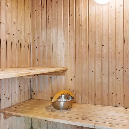 펜션 Lovely In Hjorring With Sauna *