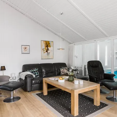 Awesome In Hjorring With Indoor Swimming Pool Vakantiehuis Lønstrup